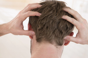 Alleviates scalp conditions